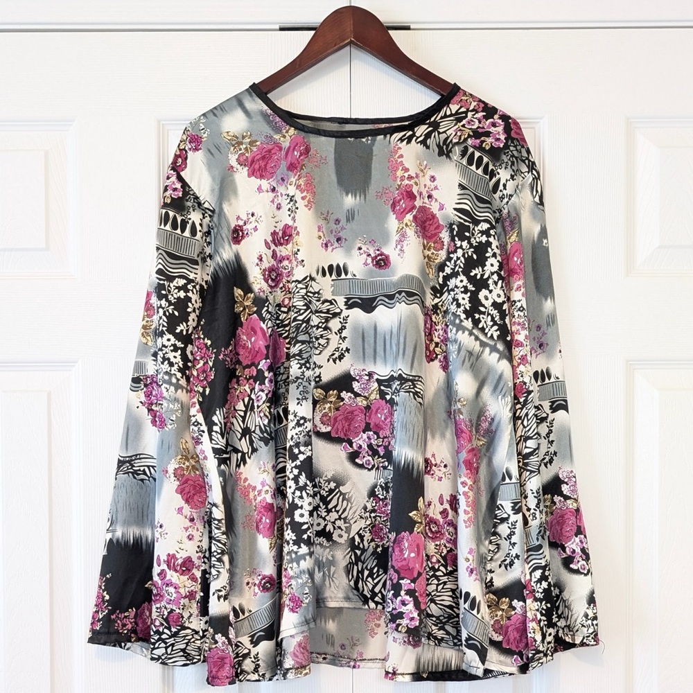 Size XL Y2K Satin Oriental Chinese Landscape Watercolour Bell Sleeve Boho Blouse